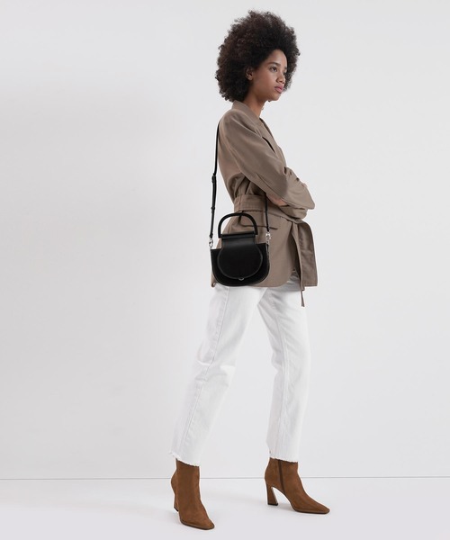 CHARLES & KEITH（チャールズ & キース）の「スカルプチャーヒール テクスチャードアンクルブーツ / Sculptural Heel Textured Ankle Boots（ブーツ・レディース・ブラック/セージグリーン/ブラウン系その他・22.5cm/23cm/23.5cm/24.5cm/25cm/25.5cm）」の13枚目の写真