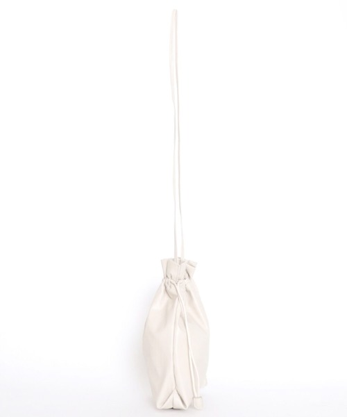 archives（アルシーヴ）の「合皮巾着BAG（ショルダーバッグ・レディース・アイボリー/ブラック/ベージュ・MEDIUM）」の6枚目の写真