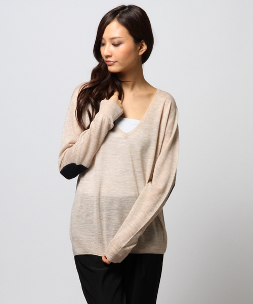 JOSEPH(ジョセフ)の「NEW CASHAIR V NK LS +COLOR PATCH Vネックニット(ニット/セーター・レディース・ライトグレー系/ワイン系/ベージュ系/グリーン系/ネイビー系・MEDIUM)」の1枚目の写真