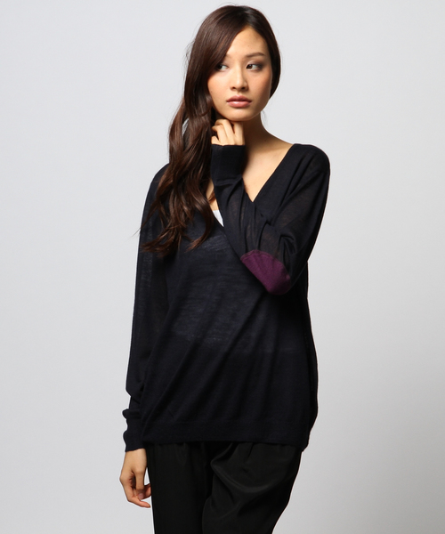 JOSEPH(ジョセフ)の「NEW CASHAIR V NK LS +COLOR PATCH Vネックニット(ニット/セーター・レディース・ライトグレー系/ワイン系/ベージュ系/グリーン系/ネイビー系・MEDIUM)」の4枚目の写真