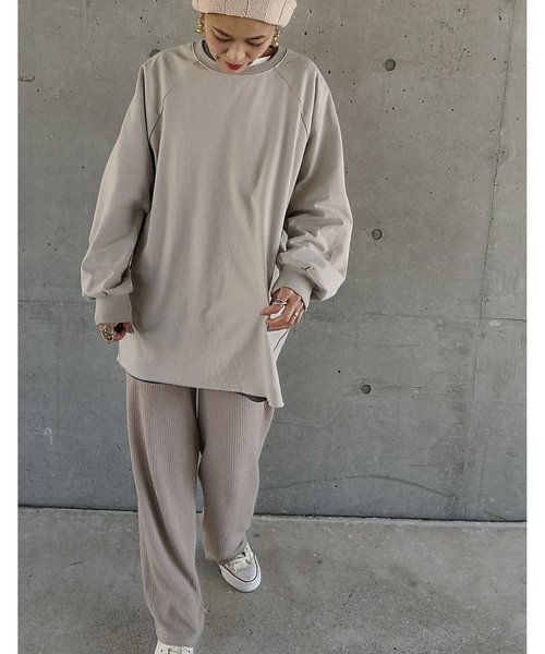 ulu（ウル）の「Backslit raglansleeve sweat（スウェット・レディース・パープル/ライトオリーブ・FREE）」の4枚目の写真