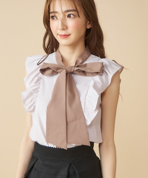 MIIA（ミーア）の「ボウタイフリルブラウス（シャツ/ブラウス・レディース・ベージュ系その他/ブルー系その他/オフホワイト・FREE）」の10枚目の写真