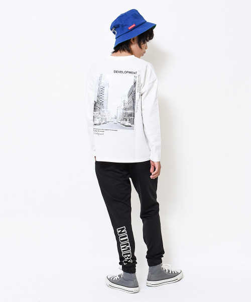 RAT EFFECT(ラットエフェクト)の「フォトプリントロングTシャツ(Tシャツ/カットソー・キッズ・オフホワイト/ブルー/ベージュ/ブラック・140/150/160/120/130/170)」の6枚目の写真