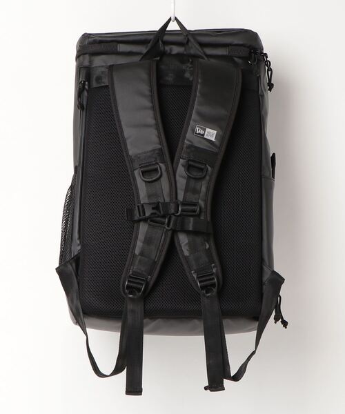 NEW ERA(ニューエラ)の「NEW ERA/ニューエラ バックパック ボックスパック 32L プリントロゴ 12674097(バックパック/リュック・メンズ・ブラック・32L)」の2枚目の写真