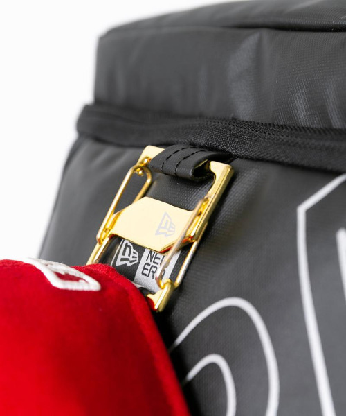 NEW ERA(ニューエラ)の「NEW ERA/ニューエラ バックパック ボックスパック 32L プリントロゴ 12674097(バックパック/リュック・メンズ・ブラック・32L)」の8枚目の写真