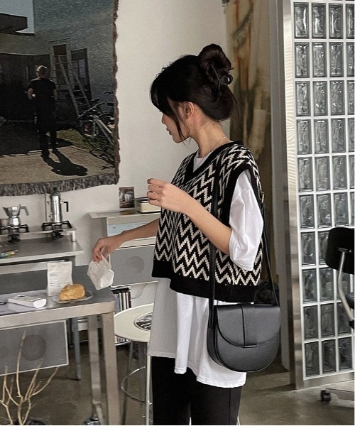 SONA（ソナ）の「SONYUNARA パターンポイントニットベスト（ベスト・レディース・ブラック/ブラウン/グリーン・FREE）」の9枚目の写真