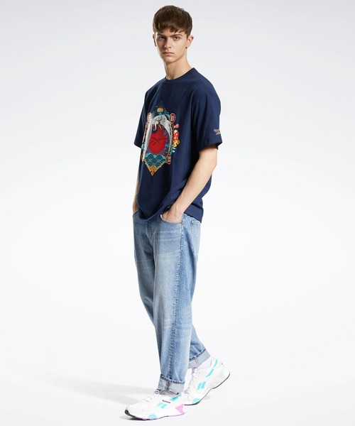 Reebok(リーボック)の「クラシックス CNY クレイン Tシャツ / Classics CNY Crane T-Shirt(Tシャツ/カットソー・メンズ・ネイビー/ホワイト・SMALL/MEDIUM/LARGE/X-LARGE/XX-LARGE)」の3枚目の写真
