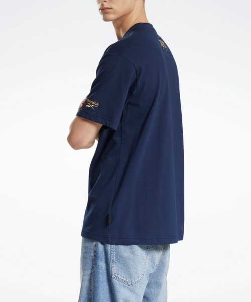 Reebok(リーボック)の「クラシックス CNY クレイン Tシャツ / Classics CNY Crane T-Shirt(Tシャツ/カットソー・メンズ・ネイビー/ホワイト・SMALL/MEDIUM/LARGE/X-LARGE/XX-LARGE)」の5枚目の写真