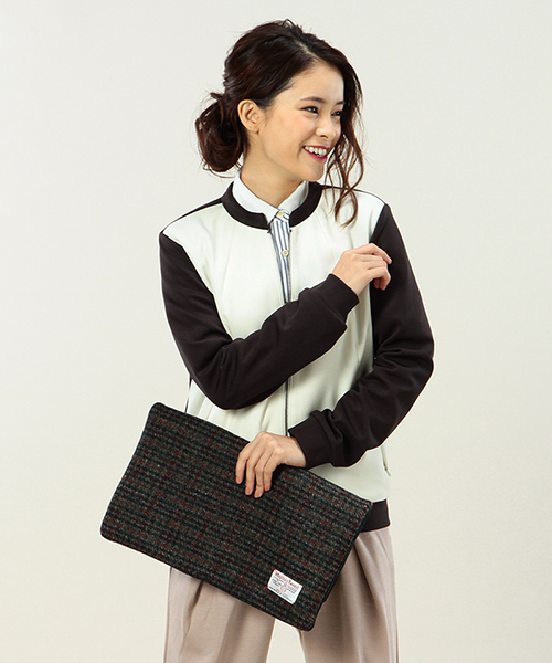 ROSE BUD(ローズバッド)の「(HARRIS TWEED × ROSE BUD)S-LR-14201 CLUTCH BAG(クラッチバッグ・レディース・グレー/チャコール・ONE SIZE)」の1枚目の写真