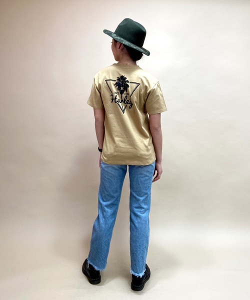 Hurley （ハーレー）の「【ZOZOタウン限定アイテム】Hurley/ハーレー ルーズシルエット  ヤシの木バックプリントＴシャツ　WSS2100005（Tシャツ/カットソー・レディース・ベージュ/ブラック/ホワイト・L/M）」の18枚目の写真