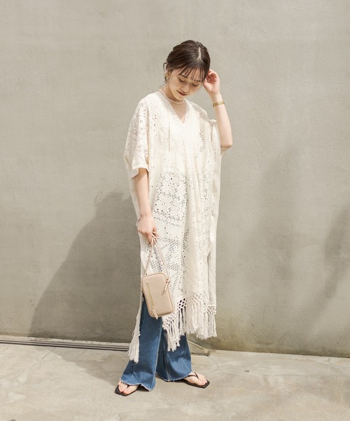 CAPRICIEUX LE'MAGE（カプリシューレマージュ）の「刺繍レースポンチョワンピース（ワンピース・レディース・オフホワイト/ブラック・FREE）」の14枚目の写真