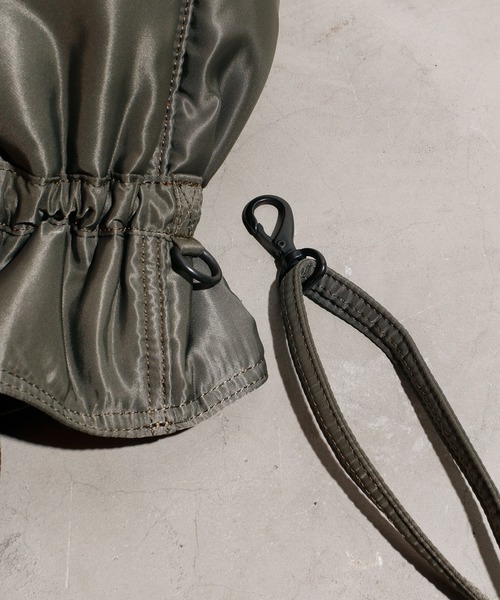 JANESMITH（ジェーンスミス）の「JANESMITH ジェーンスミス / KINCHAKU SHOULDER STRAP BAG 巾着ショルダーストラップバッグ / 21WBG-820S（トートバッグ・レディース・カーキ/ベージュ/ブラック・ONE）」の6枚目の写真