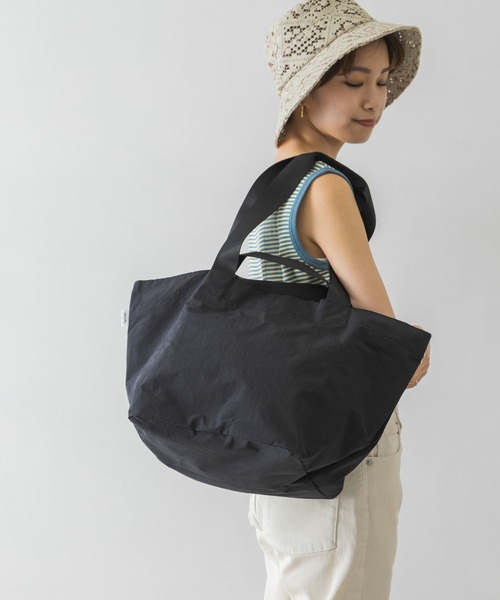 URBAN RESEARCH（アーバンリサーチ）の「『別注』LAMPEYE×UR　2WAY TOTE BAG（トートバッグ・レディース・ブラック/ベージュ・-）」の3枚目の写真