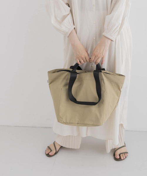 URBAN RESEARCH（アーバンリサーチ）の「『別注』LAMPEYE×UR　2WAY TOTE BAG（トートバッグ・レディース・ブラック/ベージュ・-）」の7枚目の写真