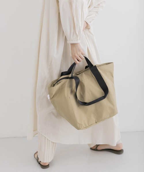 URBAN RESEARCH（アーバンリサーチ）の「『別注』LAMPEYE×UR　2WAY TOTE BAG（トートバッグ・レディース・ブラック/ベージュ・-）」の6枚目の写真