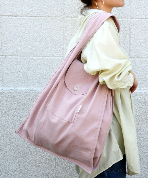 Johnbull（ジョンブル）の「フラップエコバッグ（トートバッグ・メンズ・ブラック/ベージュ/オリーブ/ワンウォッシュ/スモークピンク/グレイッシュブルー・FREE）」の6枚目の写真