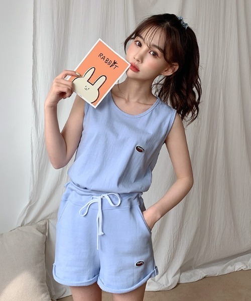 muahmuah(ムーアムーア)の「『muah muah/ムーアムーア』SIGNATURE WAPPEN SLEEVELESS/ワッペン スリーブレス トレーニングタンクトップ(タンクトップ・レディース・ブラック/グレー/ライトブルー/アイボリー・FREE)」の11枚目の写真