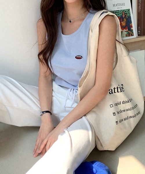 muahmuah(ムーアムーア)の「『muah muah/ムーアムーア』SIGNATURE WAPPEN SLEEVELESS/ワッペン スリーブレス トレーニングタンクトップ(タンクトップ・レディース・ブラック/グレー/ライトブルー/アイボリー・FREE)」の16枚目の写真