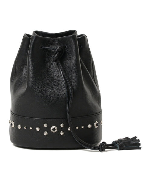 Ray BEAMS（レイビームス）の「BEAURE × Ray BEAMS / 別注 スタッズ 巾着 バッグ（ショルダーバッグ・レディース・ブラック/オフホワイト・ONE SIZE）」の13枚目の写真