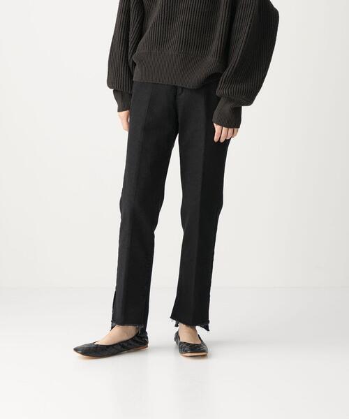 CITEN(シテン)の「<CITEN(シテン)>デニムハイライズスリットスラックス デニムパンツ(デニムパンツ・レディース・ブラック/コバルトブルー・S/M)」の5枚目の写真