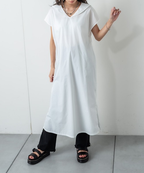 RASVOA(ラスボア)の「ケープカラーロングシャツワンピース(シャツワンピース・レディース・ブラック/オフホワイト・FREE)」の1枚目の写真