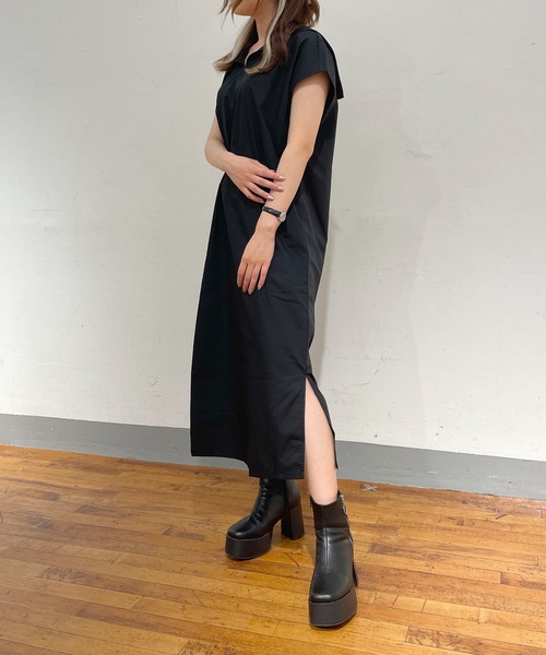 RASVOA(ラスボア)の「ケープカラーロングシャツワンピース(シャツワンピース・レディース・ブラック/オフホワイト・FREE)」の5枚目の写真