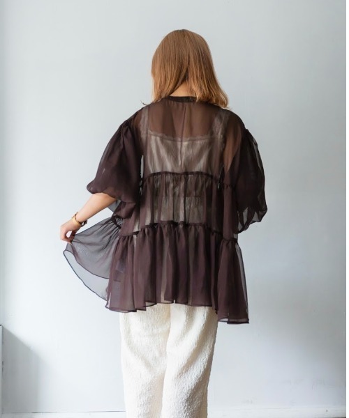 nemne store(ネンネストア)の「ふわふわ雲のシアーティアードブラウス(シャツ/ブラウス・レディース・ミント/ピンクベージュ/スミクロ/ブラウン・フリー)」の6枚目の写真