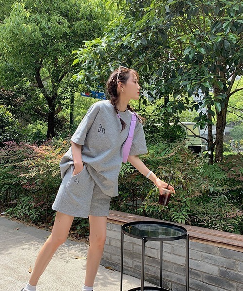 HALEY PESCA（ヘーリーペスカ）の「HALEY PESCA/ワンポイントロゴ 半袖＆ハーフパンツセットアップ（セットアップ・レディース・グレー/ブルー・SMALL/MEDIUM/LARGE）」の5枚目の写真