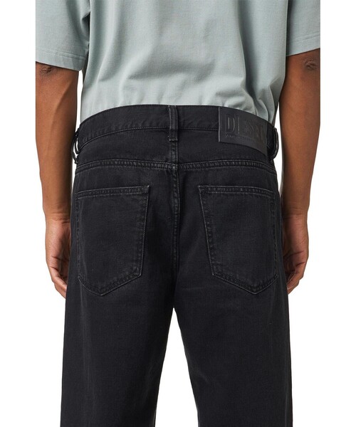 DIESEL(ディーゼル)の「FW21 メンズ デニムパンツ ストレート ブラック BCI サステナブル(デニムパンツ・メンズ・ブラック・32inch/30inch/28inch/34inch/36inch/26inch)」の10枚目の写真