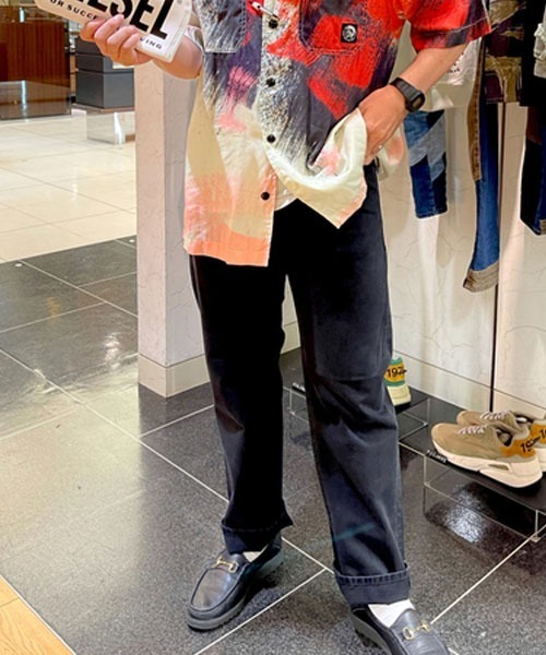 DIESEL(ディーゼル)の「FW21 メンズ デニムパンツ ストレート ブラック BCI サステナブル(デニムパンツ・メンズ・ブラック・32inch/30inch/28inch/34inch/36inch/26inch)」の7枚目の写真