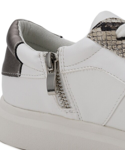 INDIVI(インディヴィ)の「◆【otonaMUSE 1月号掲載商品】バイカラーZIPスニーカー(スニーカー・レディース・ホワイト/ブラック/ブルー・35/45/25)」の10枚目の写真