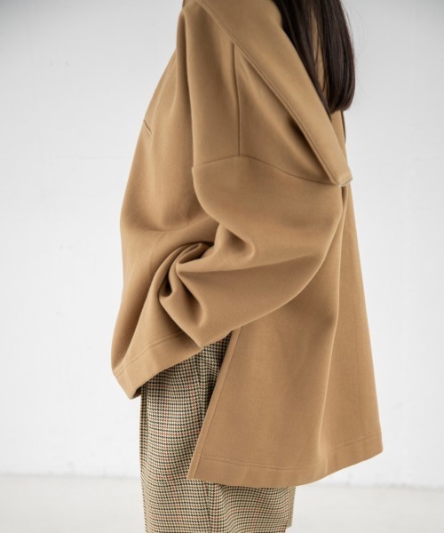 yuw（ユウ）の「ZIPUP PONCHO　239258（スウェット・レディース・ブラック/ベージュ/グリーン・FREE）」の7枚目の写真