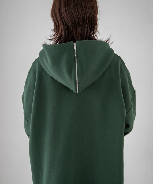 yuw（ユウ）の「ZIPUP PONCHO　239258（スウェット・レディース・ブラック/ベージュ/グリーン・FREE）」の19枚目の写真