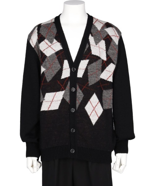 ANREALAGE(アンリアレイジ)の「ANREALAGE GRAVITY ARGYLE CARDIGAN(ニット/セーター・メンズ・ブラック・48)」の1枚目の写真