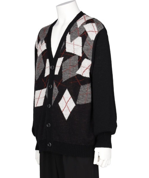 ANREALAGE(アンリアレイジ)の「ANREALAGE GRAVITY ARGYLE CARDIGAN(ニット/セーター・メンズ・ブラック・48)」の4枚目の写真