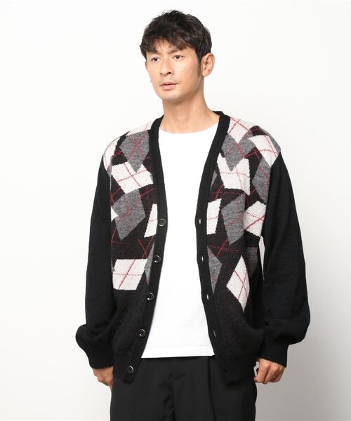 ANREALAGE(アンリアレイジ)の「ANREALAGE GRAVITY ARGYLE CARDIGAN(ニット/セーター・メンズ・ブラック・48)」の8枚目の写真