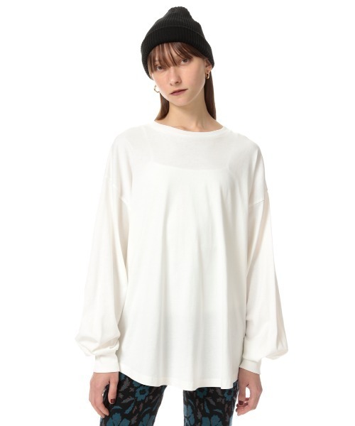 SLY（スライ）の「ROUND HEM CUT TOPS ラウンドヘムカット トップス（Tシャツ/カットソー・レディース・ブラック/オフホワイト/ピンク/ブラック系その他2・FREE）」の2枚目の写真