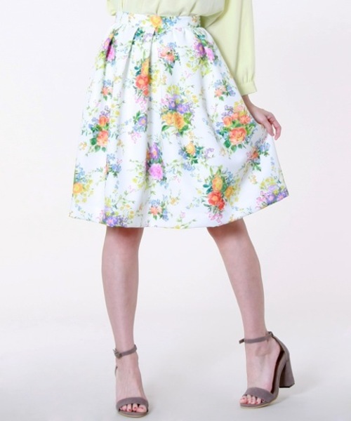 Tiara（ティアラ）の「ギャザーフラワーＰＴスカート（スカート・レディース・オフホワイト/ネイビー・2/3/4）」の2枚目の写真