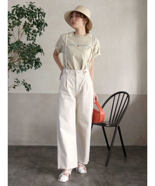 Ungrid（アングリッド）の「ショルダーストラップカットオフデニム（デニムパンツ・レディース・アイボリー/ブルー・24inch/25inch/26inch）」の11枚目の写真