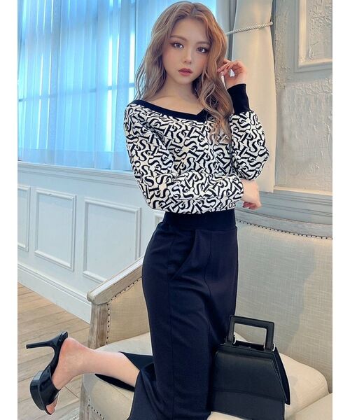 RESEXXY（リゼクシー）の「Vネックオフショルニットトップス（ニット/セーター・レディース・ブラック/ベージュ/ブルー・FREE）」の14枚目の写真