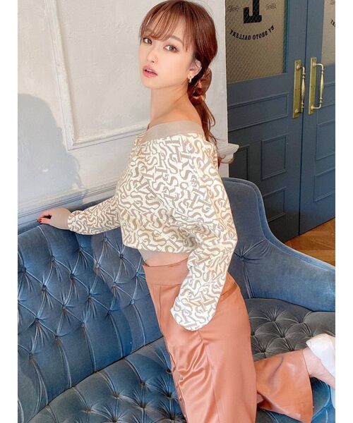 RESEXXY（リゼクシー）の「Vネックオフショルニットトップス（ニット/セーター・レディース・ブラック/ベージュ/ブルー・FREE）」の11枚目の写真