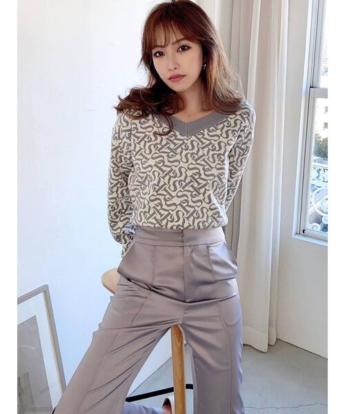 RESEXXY（リゼクシー）の「Vネックオフショルニットトップス（ニット/セーター・レディース・ブラック/ベージュ/ブルー・FREE）」の15枚目の写真