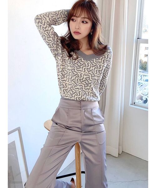 RESEXXY（リゼクシー）の「Vネックオフショルニットトップス（ニット/セーター・レディース・ブラック/ベージュ/ブルー・FREE）」の19枚目の写真