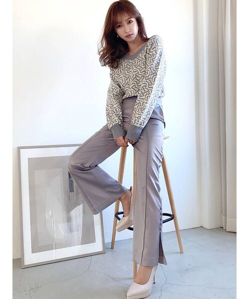 RESEXXY（リゼクシー）の「Vネックオフショルニットトップス（ニット/セーター・レディース・ブラック/ベージュ/ブルー・FREE）」の5枚目の写真