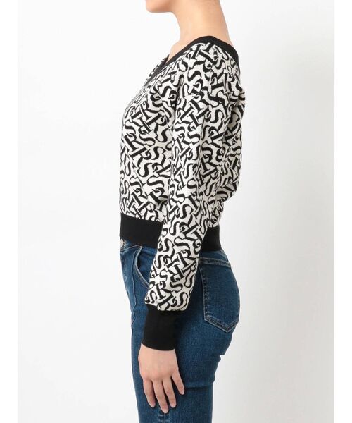 RESEXXY（リゼクシー）の「Vネックオフショルニットトップス（ニット/セーター・レディース・ブラック/ベージュ/ブルー・FREE）」の21枚目の写真