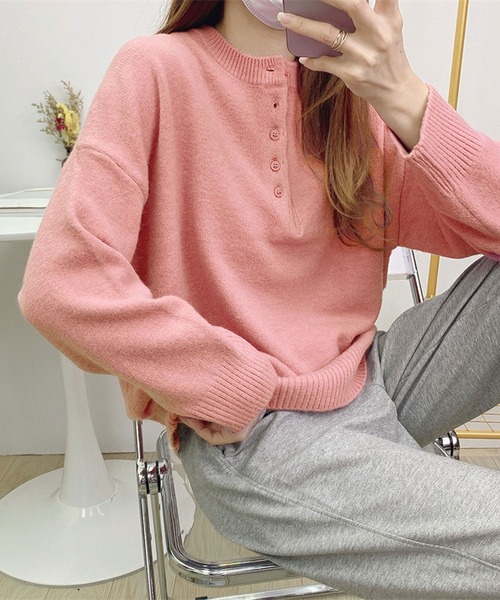 HALEY PESCA(ヘーリーペスカ)の「HALEY PESCA/ルーズシルエット ヘンリーネックニット(ニット/セーター・レディース・ホワイト/ピンク/イエロー/オレンジ/ブルー/グリーン・FREE)」の13枚目の写真