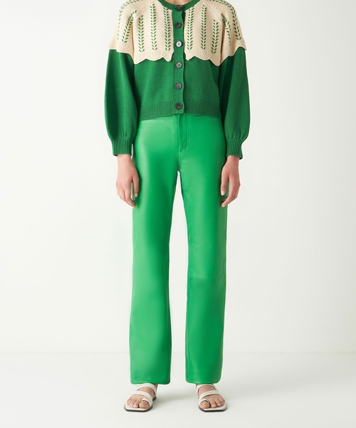 CHARLES & KEITH(チャールズ & キース)の「トゥリング ストラッピースライドサンダル / Toe Ring Strappy Slide Sandals(サンダル・レディース・ブラック/オフホワイト/ライム・22.5cm/23cm/23.5cm/24.5cm/25cm/25.5cm)」の15枚目の写真