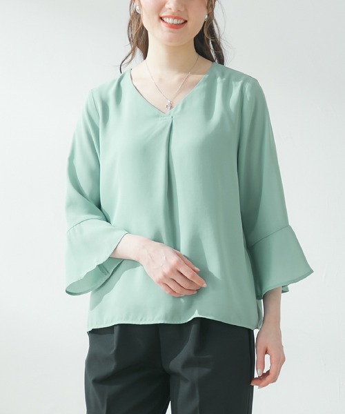 Honeys（ハニーズ）の「前タックトップス（シャツ/ブラウス・レディース・ホワイト/グリーン/ホワイト系その他/ブラック系その他/ピンク系その他・LL/S/M/L）」の4枚目の写真