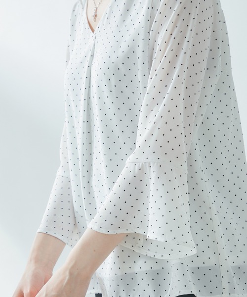 Honeys（ハニーズ）の「前タックトップス（シャツ/ブラウス・レディース・ホワイト/グリーン/ホワイト系その他/ブラック系その他/ピンク系その他・LL/S/M/L）」の22枚目の写真