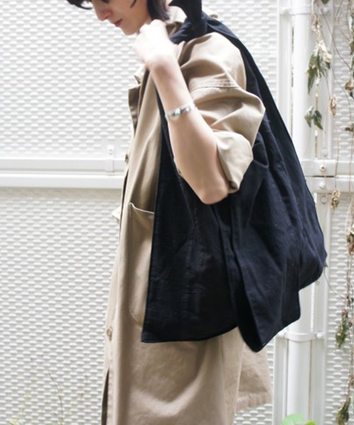 EARTH MADE（アースメイド）の「SWITCH PATTERN BIG 2WAY 肩掛け/TOTE（トートバッグ・レディース・ネイビー/ライトグレー/カーキ/ブラック・FREE）」の6枚目の写真